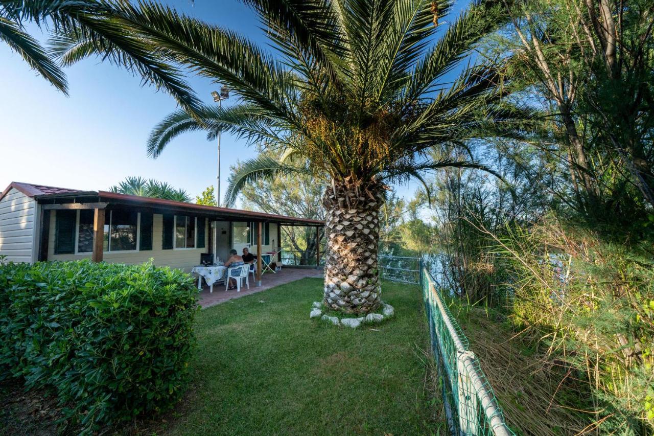 Village Lake Placid Silvi Marina Exterior photo