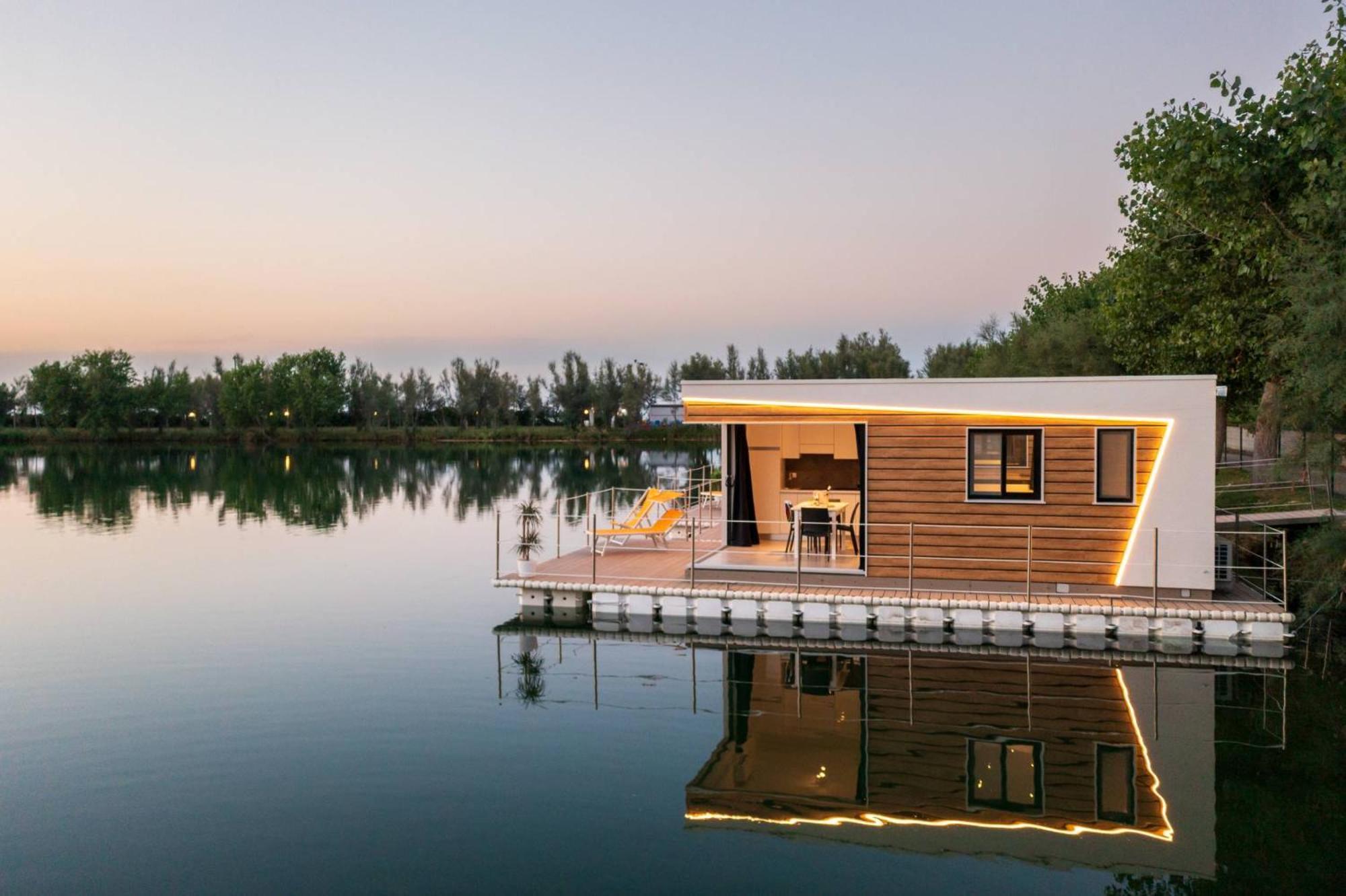 Village Lake Placid Silvi Marina Exterior photo