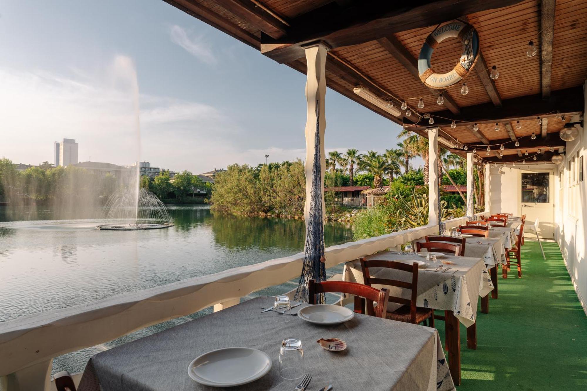 Village Lake Placid Silvi Marina Exterior photo